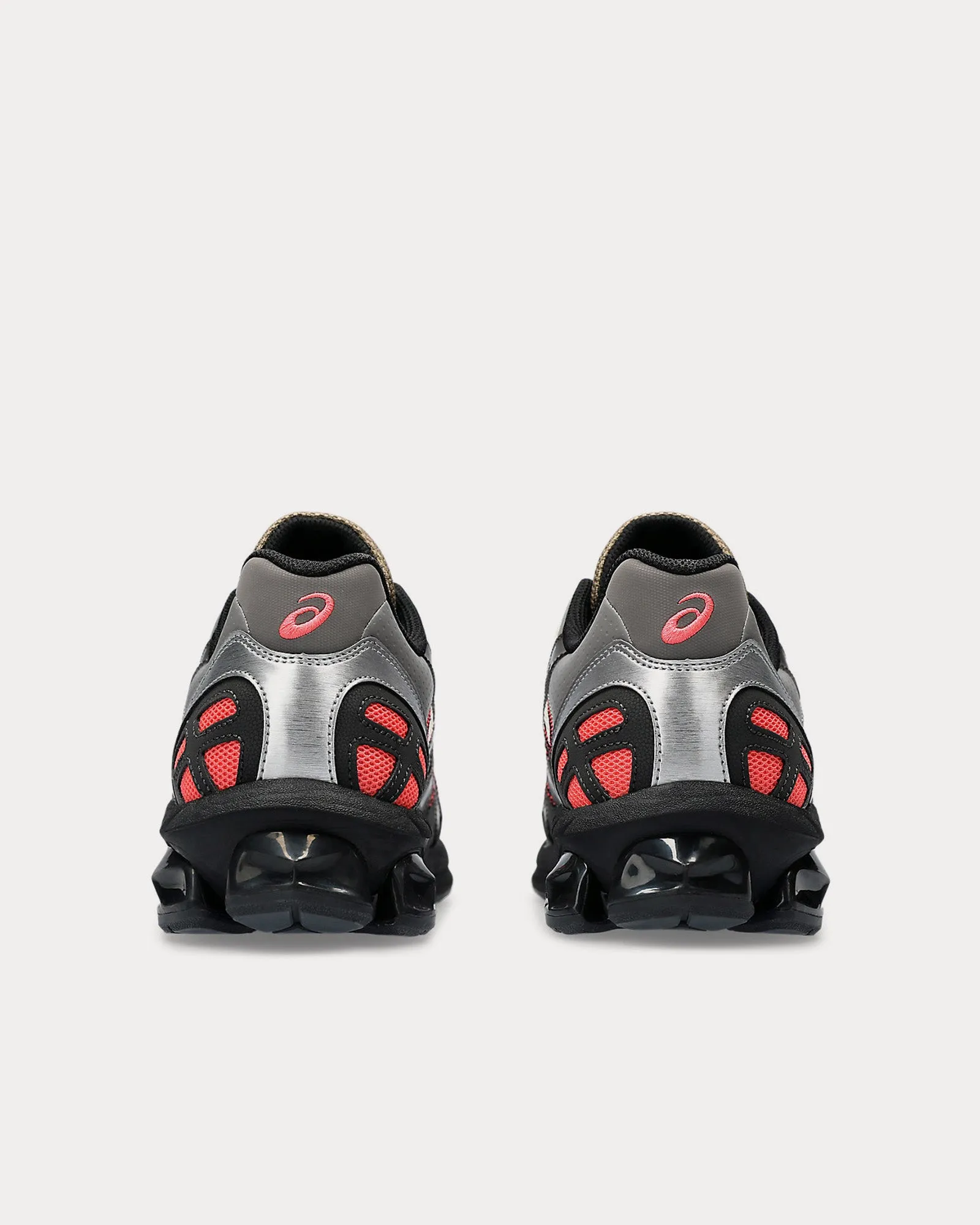 Gel-Sonoma 180 Cement Grey / Black Low Top Sneakers